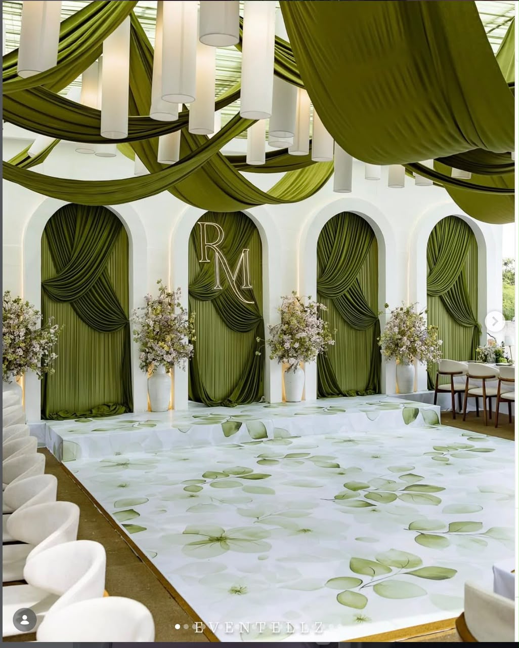 Dream Events tablescape with refined event details